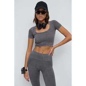 Blouse courte décontractée avec logo brodé, tissu en mousseline de soie tricotée, taille XL, sans col, motif 3D, coupe ajustée pour le printemps et l'automne - Product Image 3