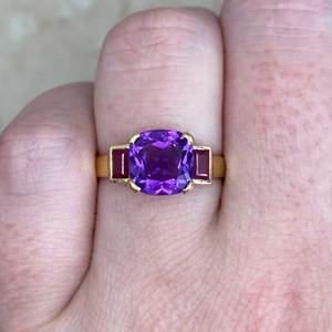 Vente en gros d'améthyste naturelle taillée sur coussin et de pierre rubis taillée sur baguette, bague à trois pierres faite à la main pour hommes et femmes, bijoux - Product Image 4