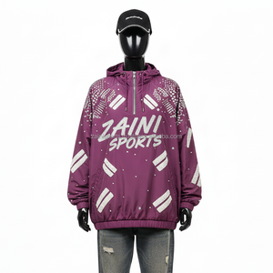 Chaqueta Cortavientos Ligera para Mujer, Tejido Morado con Paneles Reflectantes y Logotipo Personalizado por Transferencia de Calor - Product Image 1