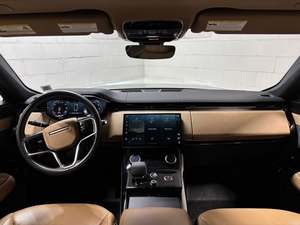 Range Rover Sport P360 SE AWD 2023 d'occasion, incroyablement parfait, avec faible kilométrage, en stock, proposé à un prix fantastique - Product Image 3