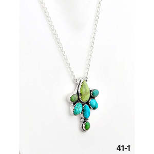 Collar con Forma de Flor de Turquesa y Plata de Ley Estilo Suroeste, Hecho a Mano por Artesanos - Product Image 3