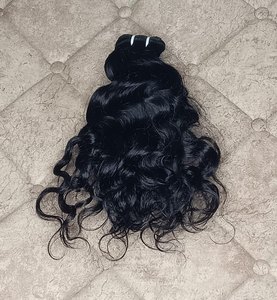 Extensions de cheveux Remy indiens naturels bouclés de 14 pouces en gros à Jaipur - Product Image 3