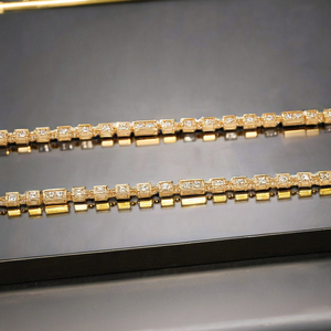 Collar con Colgante de Oro de 9K y Platino para Mujer, Cadena Cuadrada Moderna de Lujo, Joyería Fina OEM - Product Image 1