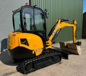 Miniexcavadora JCB 8026 CTS con Giro Compacto de Cola, Sistema Hidráulico de Alta Precisión para Obras de Construcción, Envío Gratuito - Product Image 1