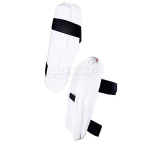 Couvre-pied de tibia haute performance avec couvre-orteil renforcé Couvre-pied de tibia avec logo personnalisé avec deux sangles de fixation sécurisée - Product Image 4