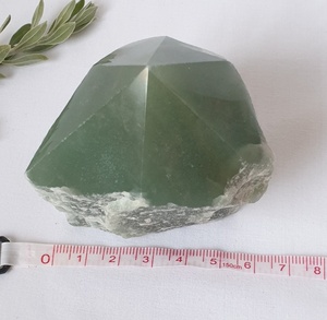 Punta de Cristal de Aventurina Verde Natural, Gema Pulida en Forma de Pirámide, Piedra Coleccionable Artística - Product Image 3
