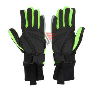 Guante de Ciclismo de dedos completos de invierno personalizado al por mayor, hecho de tela impermeable laminada de poliuretano, cuero texturizado antideslizante - Product Image 3