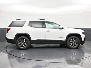 GMC Acadia S-L-E 2022, Volante a la Izquierda, Interior Oscuro, Asientos de Cuero, Neumáticos R16, SUV - Product Image 4