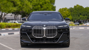 AUTHENTIQUE BMW 760I XDrive 4.4P AT 2023 BLACK Top Europe Import Conduite à gauche/droite d'occasion avec livraison rapide Véhicule disponible - Product Image 6