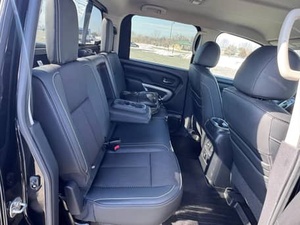 NISSAN TITAN XD PRO-4X 4X4 2017 USADO, Volante a la Izquierda/Derecha - Product Image 4