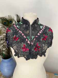 เลื่อมโพลีเอสเตอร์ภาพเงาตรงที่สวยงามสายรัดคอสำหรับเทศกาลคลับเสื้อคลุมแบบหรูหราประดับลูกปัด - Product Image 5