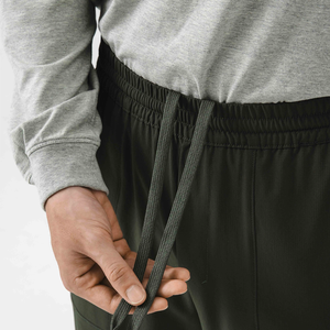 กางเกงผ้าแคนวาสเอวกลางลำลองสำหรับผู้ชาย OEM กางเกงทรงดินสอผ้ายืดน้ำหนักเบาสไตล์สปอร์ตพร้อมกระเป๋ารูดและซิปด้านหลัง - Product Image 3