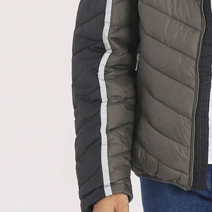 เสื้อแจ็กเก็ตขนเป็ดสำหรับผู้ชายเสื้อสไตล์สตรีทแวร์พร้อมโลโก้ด้านหน้ากันลมและลำลองสำหรับ2025 - Product Image 6