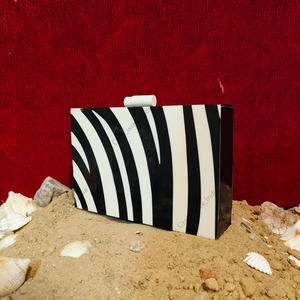 Sac à main de soirée en résine et bois incrusté de luxe pour femmes, motif zèbre fait à la main, sac à main de créateur pour mariage - Product Image 3