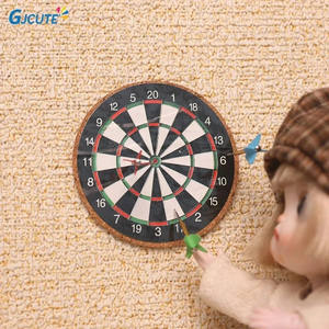 Juego de 4 Dardos en Miniatura, Juguetes Deportivos de Plástico y Madera con Resina, Accesorios Modernos para Casa de Muñecas, para Uso Doméstico - Product Image 2