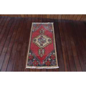 Petit tapis turc vintage 1,6x3,3 pieds, tapis en laine rouge - Product Image 1