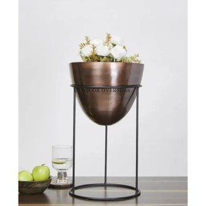 กระถางต้นไม้ชุบทองเกรดสูงทำจากอะลูมิเนียมหล่อจากอินเดียดูสะดุดตา - Product Image 4