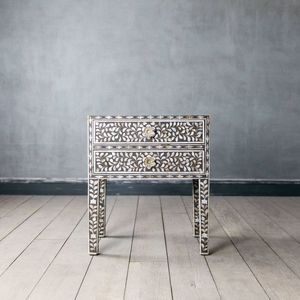 Commode à tiroirs en os incrusté faite à la main avec des accents d'agate, fabriquée à la main par un fournisseur indien - Product Image 1