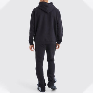 Conjunto Deportivo Personalizado con Logotipo, Estampado Puff, Lavado Ácido, Corte Acampanado, Bordado Desgastado y Parche de Chenilla - Product Image 2