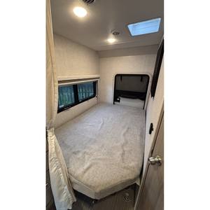 Oferta Especial 2024 Thor Vegas 25.7 Gris Aluminio para 4-6 Personas, Ideal para Casa, Auto, Aire Libre, Camping y Aplicaciones de Crucero - Product Image 6