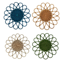 TUYET DUNG Assiette à fleurs classique en rotin naturel tressé à la main, tapis de table décoratif antidérapant, dessous de verre imperméable, Vietnam