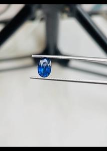 Saphir bleu naturel de qualité supérieure, coupe ovale certifiée IGI, 1,16 carats, couleur bleu riche, clarté excellente, qualité supérieure, pierre précieuse de collection - Product Image 3