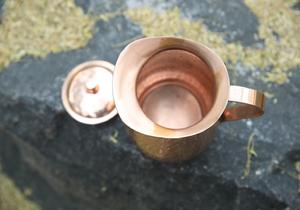 Jarra de Cobre Puro Premium con Tapa y Asa, Acabado Martillado - Product Image 3