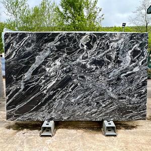 Losas de granito de Bosque Negro Premium, diseño moderno elegante, superficie pulida, encimeras duraderas y revestimiento de paredes, forma de losa grande - Product Image 3