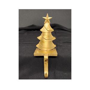 Présentoir de bas de Noël fabriqué en fer forgé avec une base durable et des accents de fête pour une sensation de vacances - Product Image 1