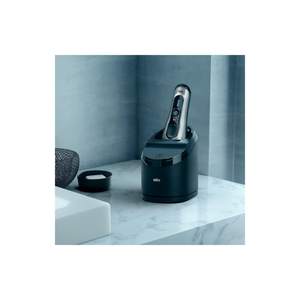 Afeitadora Eléctrica Plateada para Hombre con Estación de Carga, Triple Cuchilla para Cuerpo y Rostro, Lavable, con Estuche de Viaje Incluido - Product Image 4