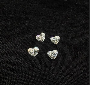 Radiant 3.00 CT เพชรรูปหัวใจสีสดใสเพชรธรรมชาติที่ผ่านการรับรอง Gia ความคมชัด VVS1การตัดที่ดีเยี่ยมสำหรับงานฝีมือเครื่องประดับชั้นสูง - Product Image 5