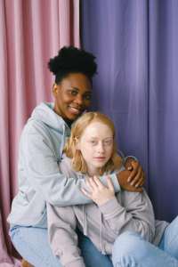 Logotipo personalizable impreso de gran tamaño de peso pesado de lana sudaderas con capucha de algodón orgánico para las mujeres nuevo estilo Casual invierno Stock venta - Product Image 3