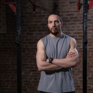 Camiseta sin mangas ajustada con logotipo personalizado directo de fábrica, camiseta XL de secado rápido con tejido de punto para uso en el gimnasio de verano - Product Image 5