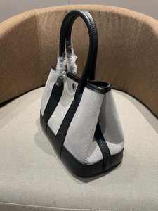 Bolso Tote de Lona y Cuero con Bloques de Color Blanco y Negro, Nuevo Modelo 2025, Gran Capacidad, Estilo Simple, Bolso de Jardín Moderno para Mujer - Product Image 2