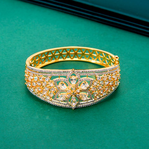 Kada clásico que se puede abrir con chapado en dos tonos Hermosas pulseras y brazaletes de moda adornados con circonita cúbica - Product Image 6