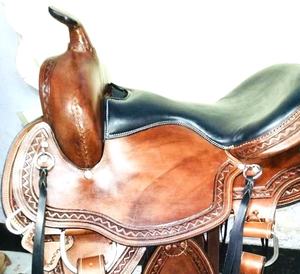 Venta al por mayor de asiento suave sillas de montar de cuero occidental con herramientas talladas a mano tachuela Ecuestre para montar a caballo - Product Image 1