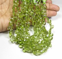 Magnifiques perles de péridot vert naturel facettées de 8 pouces, 6-7 mm, en forme de cœur, pierres précieuses de haute qualité, irisées, certifiées CNAS, 50-60 pièces en vrac