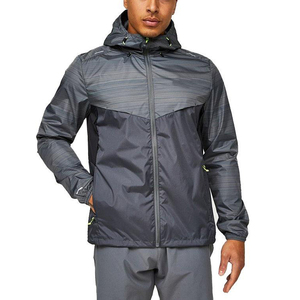 Elegante chaqueta impermeable para hombre con diseño funcional ideal para el uso diario y las aventuras al aire libre en clima húmedo - Product Image 4