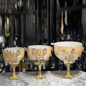 Regalos corporativos Acero inoxidable Brillante Pulido 3 en 1 Snacks Tazón para servir Colección de mango chapado en oro de nuevo diseñador - Product Image 5