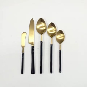 Juego de 5 cubiertos de acero inoxidable, cuchara, tenedor, cuchillo, mesa de cocina perfecta, Apto para lavavajillas, mango negro Chapado en Color dorado - Product Image 1