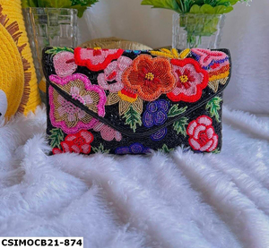 Pochettes de mariée de créateur artisanales avec broderie de perles en pierre de cristal parfaites pour les occasions spéciales et les événements sophistiqués - Product Image 3
