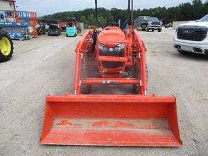 Tracteur L2502HST 2024 - Efficace, compact et convivial pour l'opérateur - Product Image 4