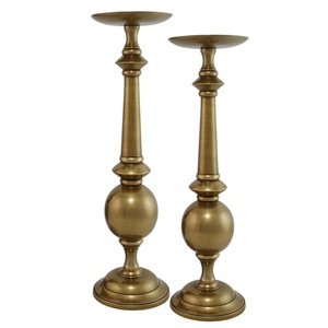 Soporte para velas de latón antiguo hecho a mano con detalles étnicos tradicionales para una decoración clásica del Hogar disponible a un precio asequible - Product Image 2