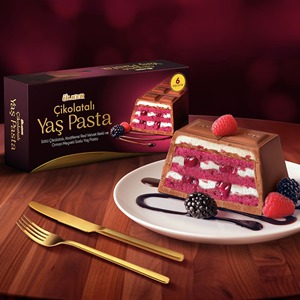 Yas Pasta Sweet Chocolate Cake Bar Textura suave húmeda Cubierta con rico chocolate Snack perfecto en cualquier momento para niños y adultos - Product Image 1
