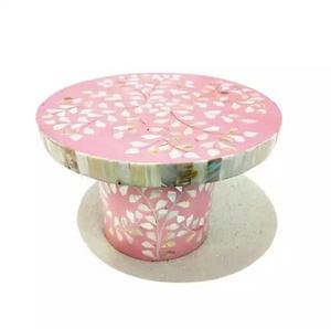 Soporte de pastel de madera con Incrustaciones de nácar hechas a mano al por mayor para cumpleaños y bodas directo de la India - Product Image 2