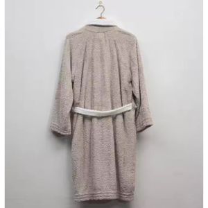 Albornoz de poliéster de microfibra cómodo 100% para hombres, ropa de dormir cálida y transpirable para relajarse con estilo - Product Image 2