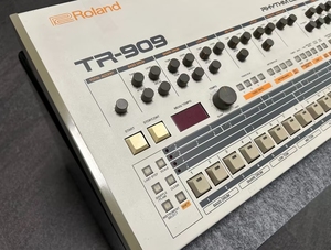 Sintetizador TR-909 de Alta Calidad y Gran Venta - Product Image 5