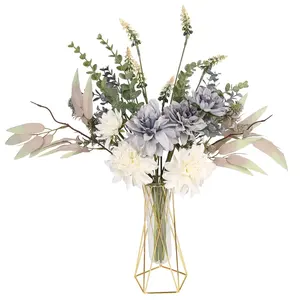 Vase à fleurs décoratif en métal tendance mondiale pour maisons modernes, décoration écologique pour la maison, Zahid Exports - Product Image 1