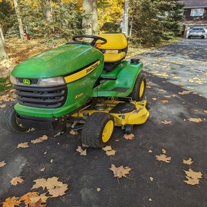 Cortacésped Cortador de césped Paseo en césped Tractor Paseo en cortacésped Usado John Deer Montar Cortacésped - Product Image 3