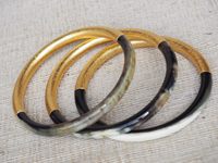 Nouveau bracelet blanc noir de buffle fait main naturel de conception, bracelet de buffle de corne de laque d'or pour le défilé de mode